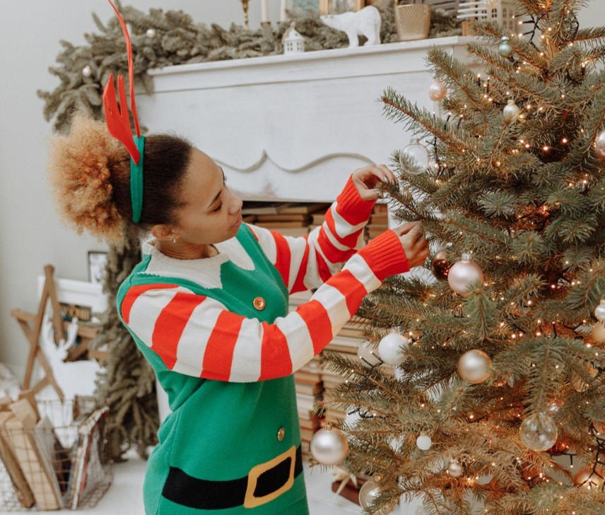 Create Wedding Magic with Flocked Christmas Trees